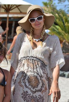 باريس هيلتون في إجازة مع فريديريك حبيبها الجديد 